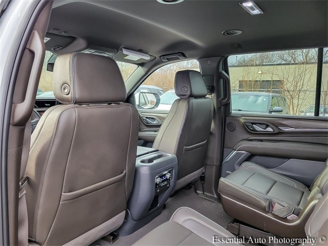 2023 GMC YUKON - Image 13