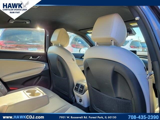 2023 GENESIS G70 - Image 29