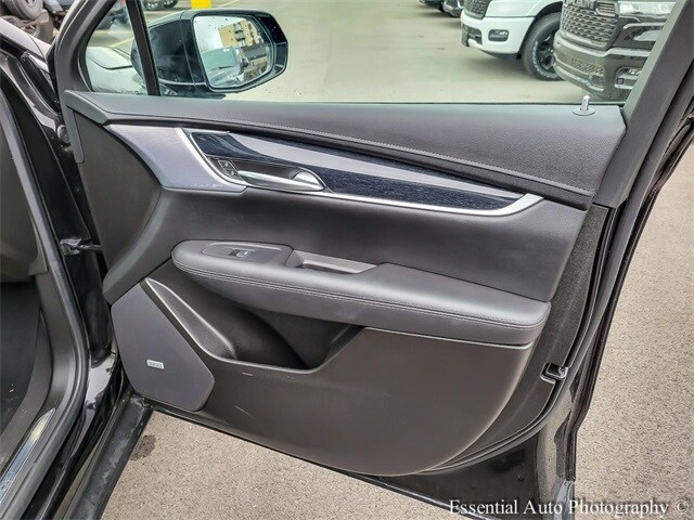 2025 CADILLAC XT5 - Image 32