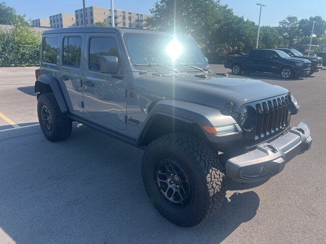 2023 Jeep Wrangler Willys photo 2