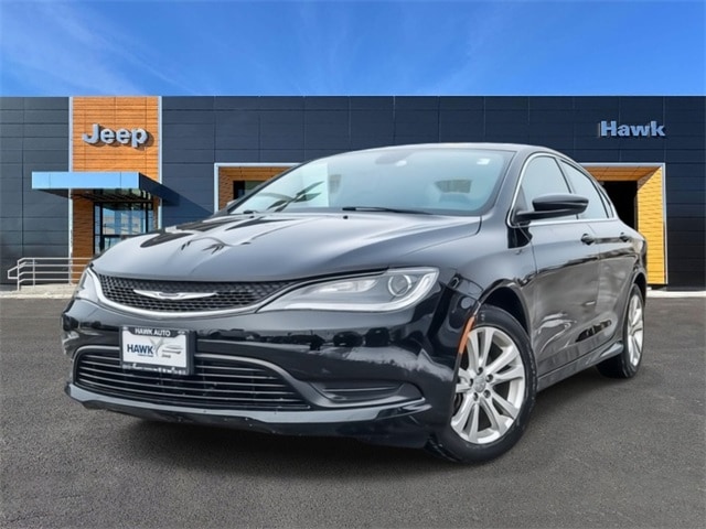 2017 Chrysler 200 LX's photo