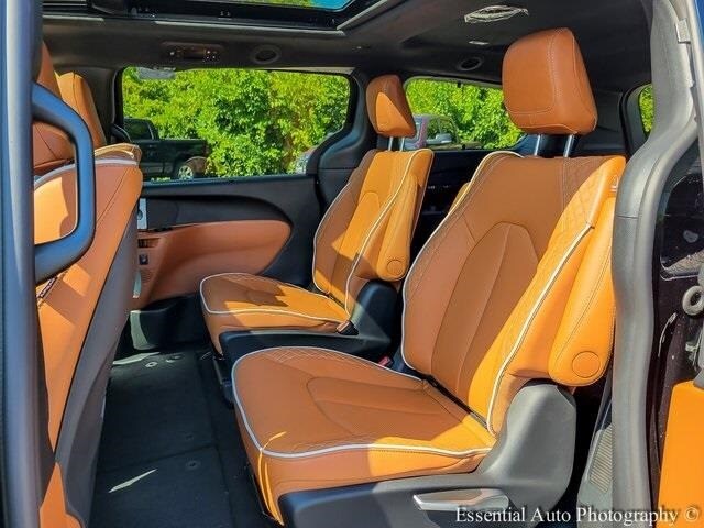 2026 CHRYSLER PACIFICA - Image 12