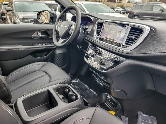 2026 CHRYSLER PACIFICA - Image 20
