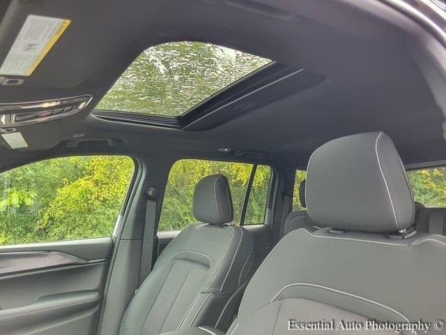 2025 JEEP GRAND CHEROKEE - Image 10