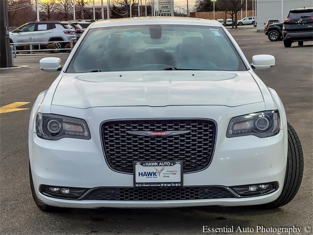 2023 CHRYSLER 300 - Image 4