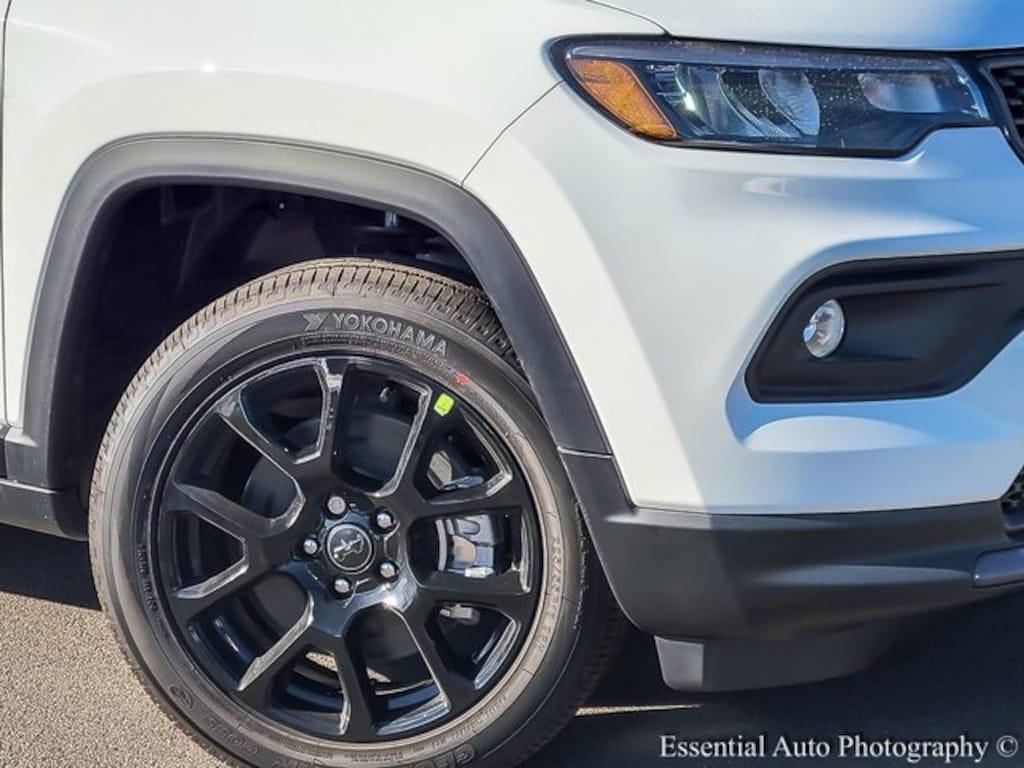 New 2026 Jeep Compass Latitude Sport Utility