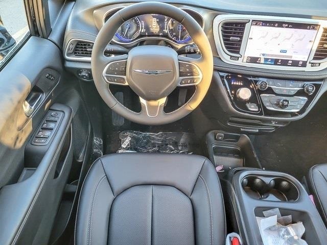2026 CHRYSLER PACIFICA - Image 12