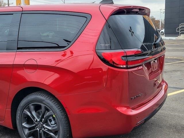 2026 CHRYSLER PACIFICA - Image 6