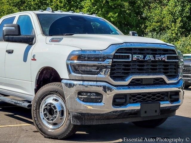2026 RAM 3500 - Image 2