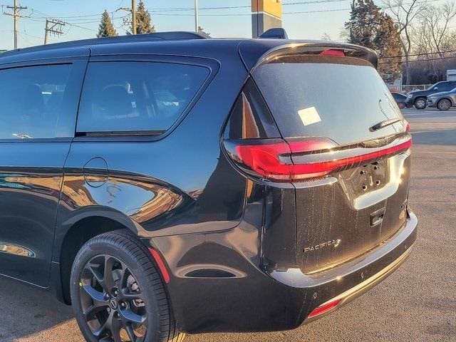 2026 CHRYSLER PACIFICA - Image 6