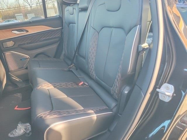 2026 JEEP GRAND CHEROKEE - Image 11