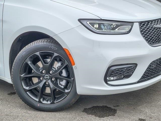 2026 CHRYSLER PACIFICA - Image 3