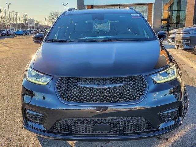2026 CHRYSLER PACIFICA - Image 4