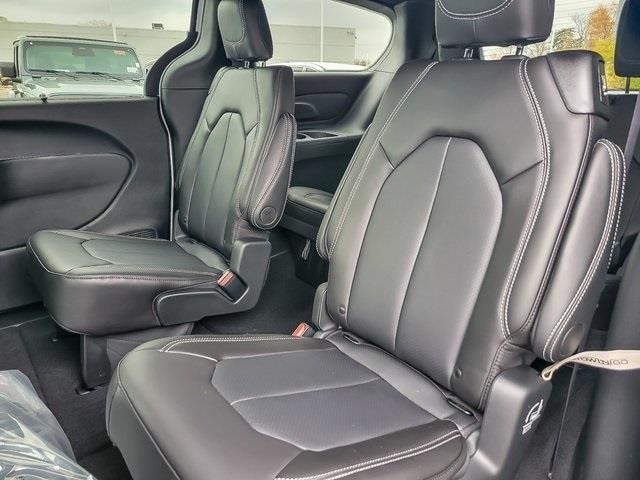 2026 CHRYSLER PACIFICA - Image 10