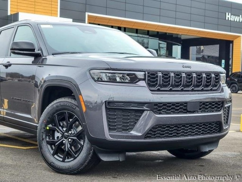 New 2026 Jeep Grand Cherokee Laredo Sport Utility