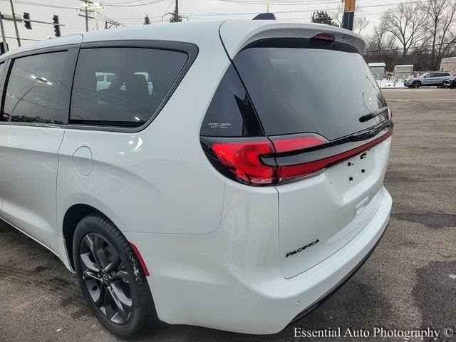 2026 CHRYSLER PACIFICA - Image 6