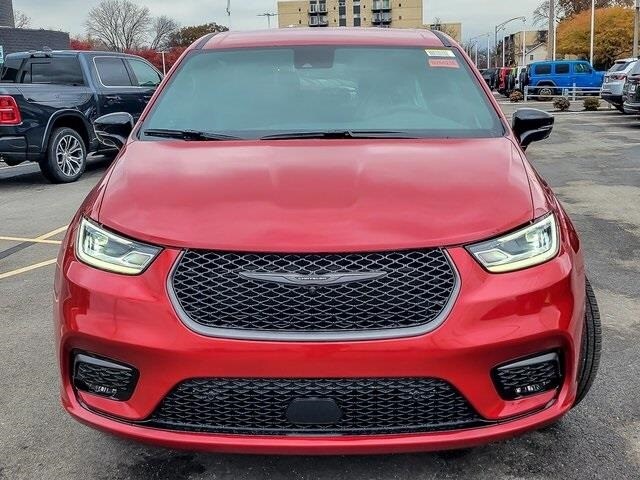 2026 CHRYSLER PACIFICA - Image 4
