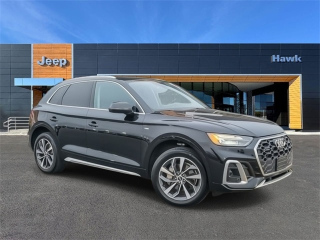 2022 Audi Q5 Premium Plus's photo