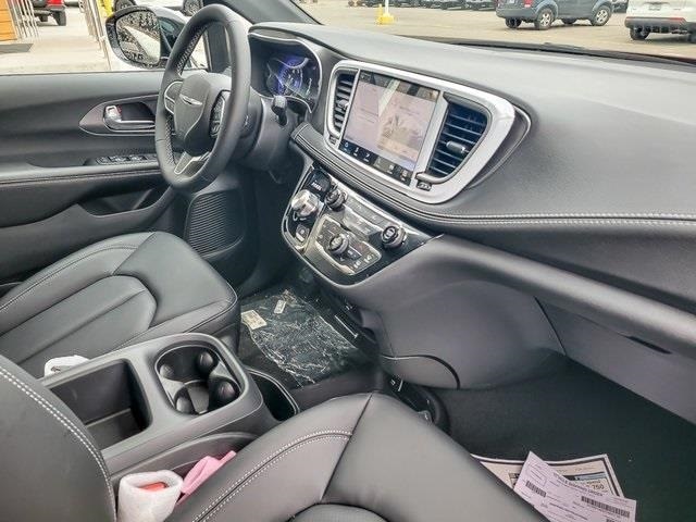 2026 CHRYSLER PACIFICA - Image 19
