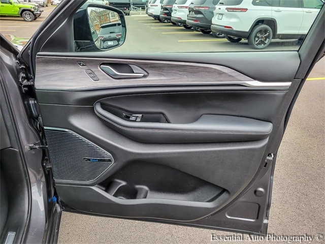 2024 JEEP GRAND CHEROKEE - Image 34