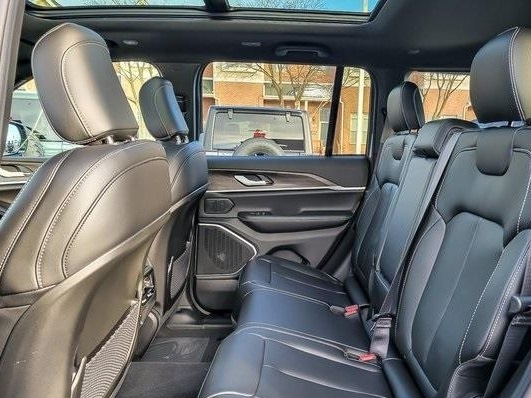 2026 JEEP GRAND CHEROKEE - Image 12