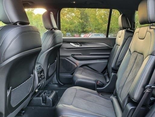 2025 JEEP GRAND CHEROKEE L - Image 12