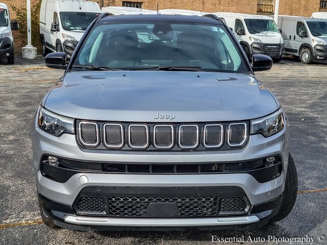 2022 Jeep Compass Limited photo 4