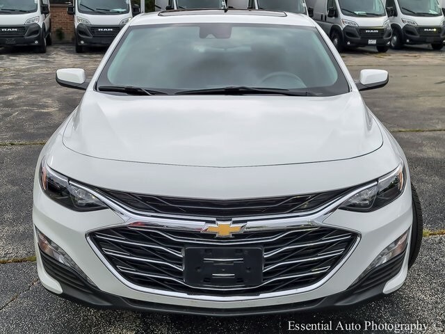2024 Chevrolet Malibu 1LT photo 3