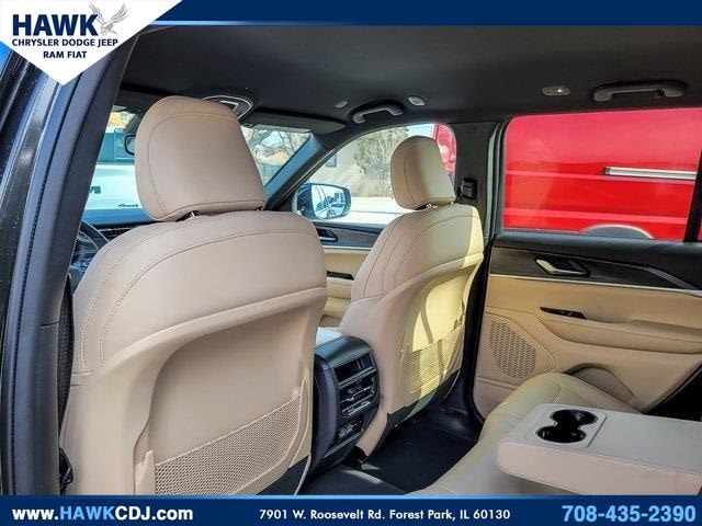 2023 JEEP GRAND CHEROKEE - Image 12