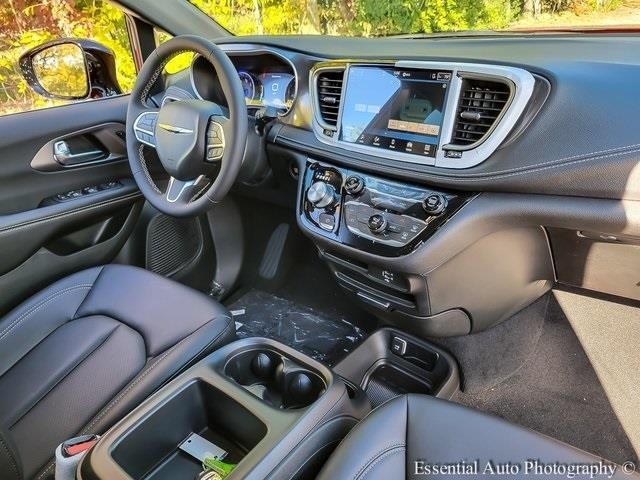 2026 CHRYSLER PACIFICA - Image 24