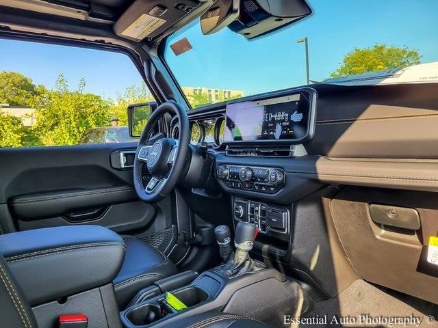 2025 JEEP WRANGLER - Image 26