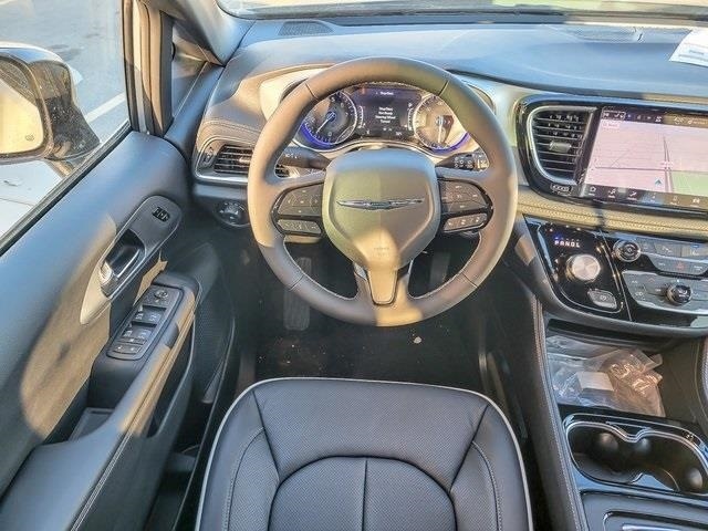 2026 CHRYSLER PACIFICA - Image 12