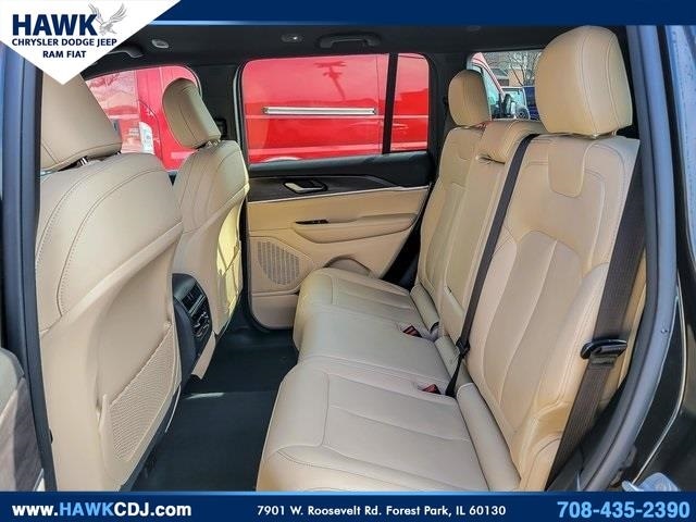 2023 JEEP GRAND CHEROKEE - Image 11