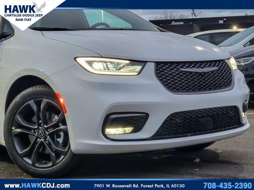 New 2026 Chrysler Pacifica Select Passenger Van