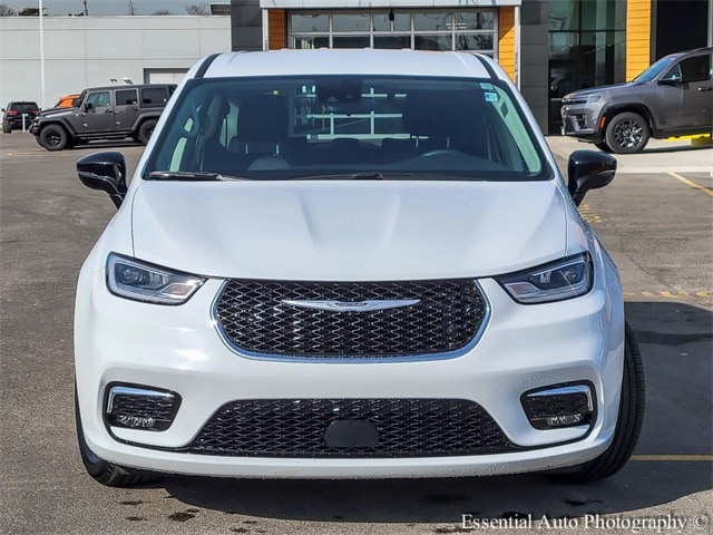 2024 CHRYSLER PACIFICA - Image 4