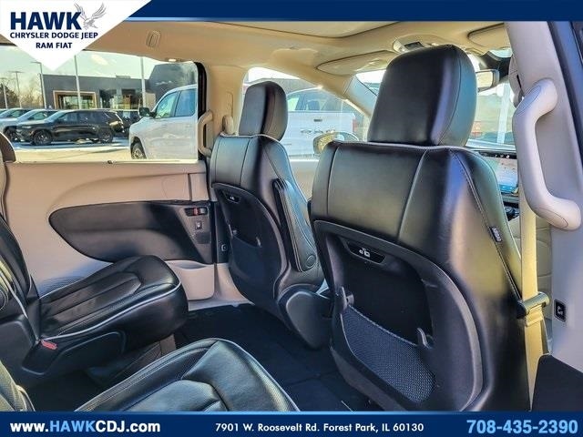 2023 CHRYSLER PACIFICA - Image 31