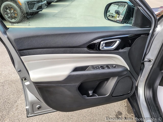 2023 JEEP COMPASS - Image 24