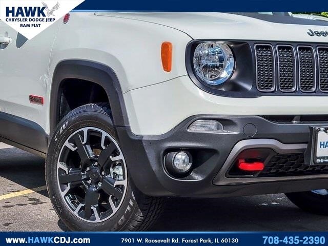 2023 Jeep Renegade Trailhawk photo 3
