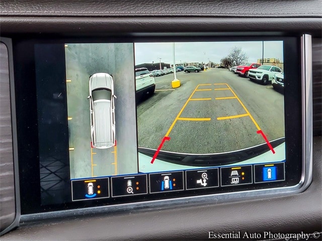 2023 GMC YUKON - Image 21