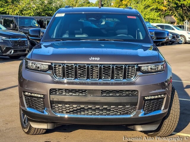 2025 Jeep Grand Cherokee Limited photo 4
