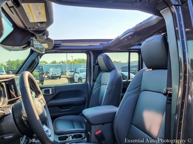 2025 JEEP WRANGLER - Image 11