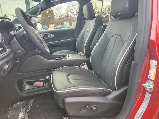 2026 CHRYSLER PACIFICA - Image 8