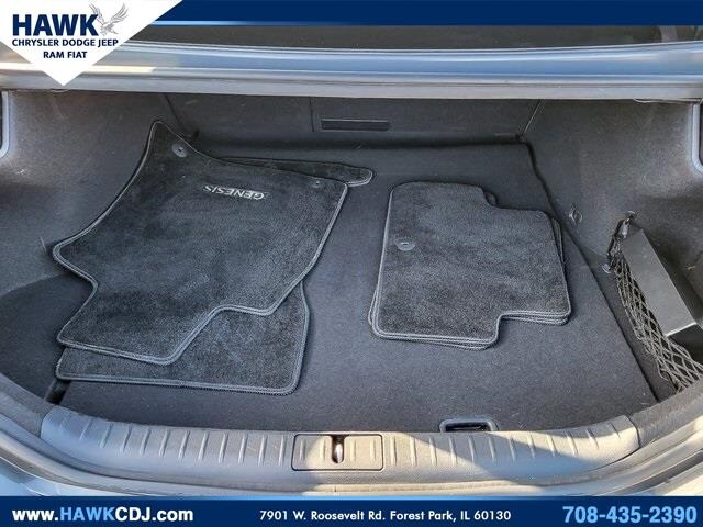 2023 GENESIS G70 - Image 28