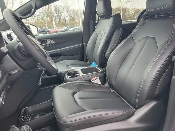 2026 CHRYSLER PACIFICA - Image 9