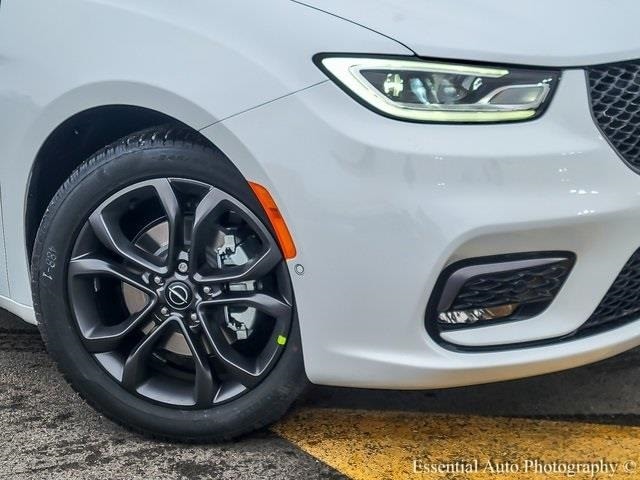 2026 CHRYSLER PACIFICA - Image 3