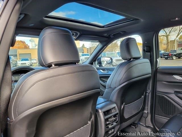 2025 JEEP GRAND CHEROKEE - Image 12