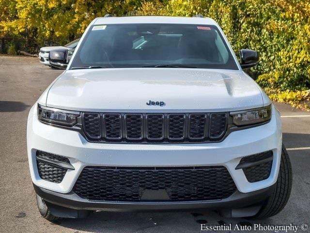 2025 JEEP GRAND CHEROKEE - Image 4