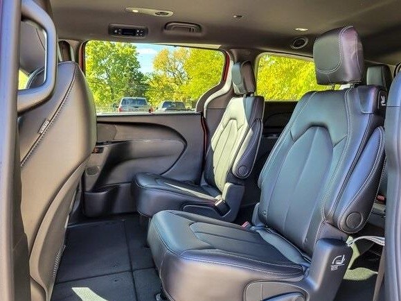 2026 CHRYSLER PACIFICA - Image 11