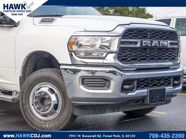 2024 Ram 3500 Tradesman photo 2