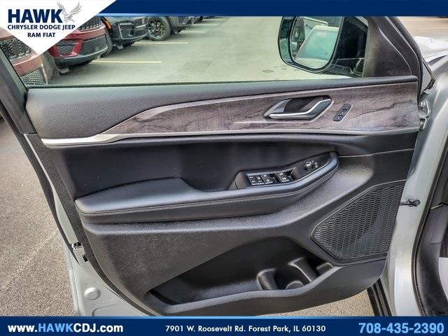 2024 JEEP GRAND CHEROKEE L - Image 27